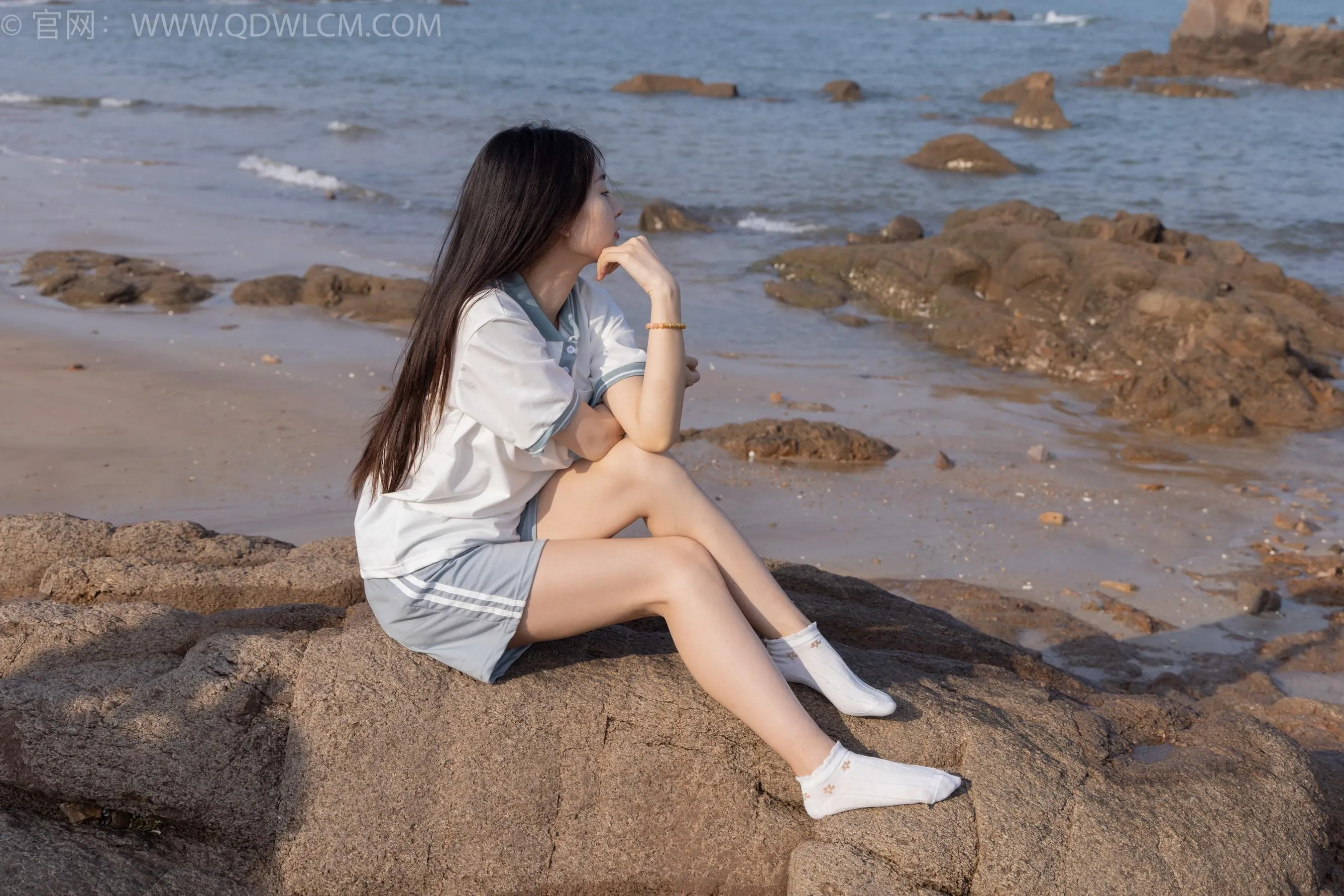 物恋传媒 NO.1567 美兔-海边的风 [151P]插图6